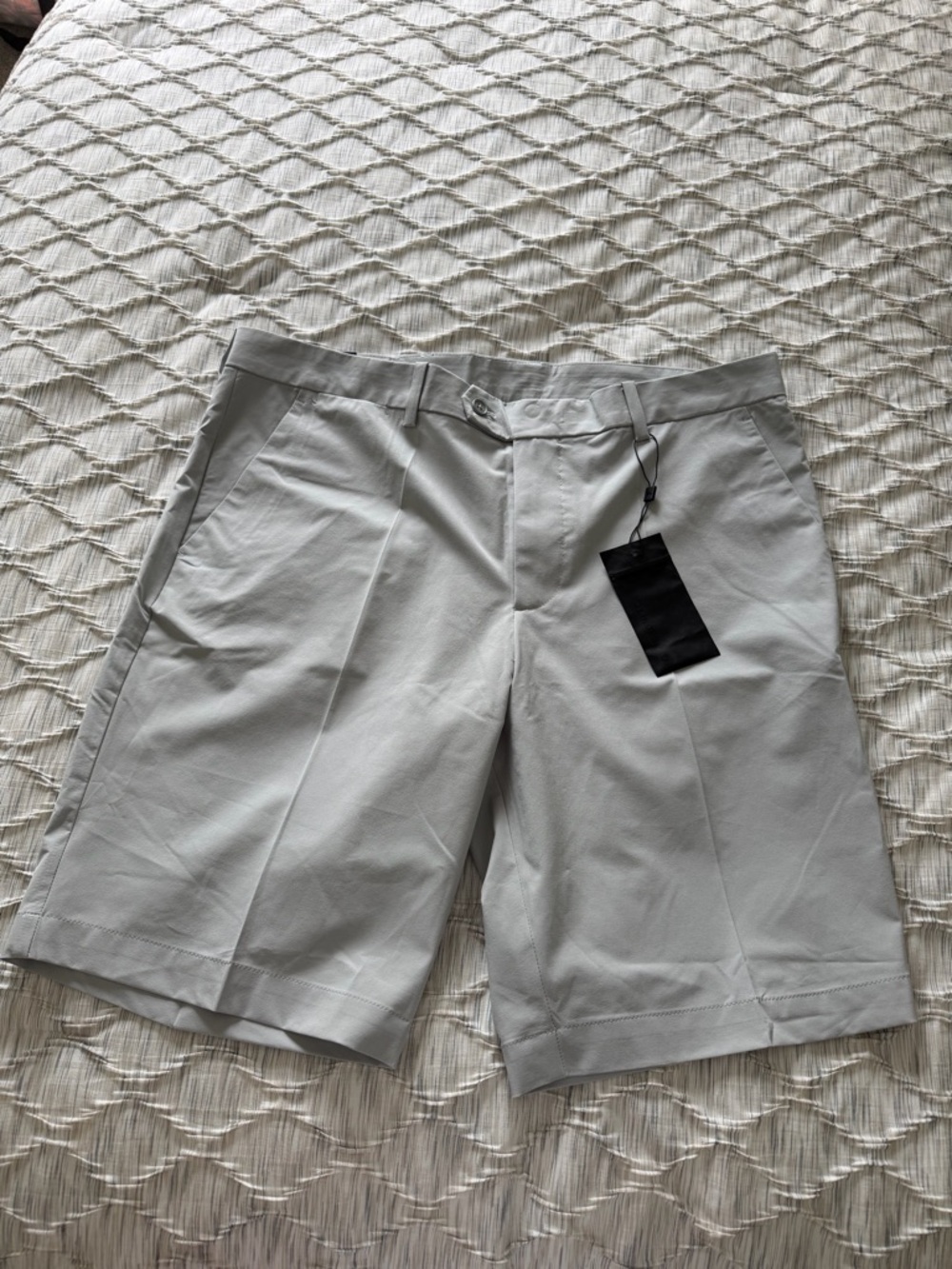 J.Lindeberg Men's Light Gray Flat-Front Shorts